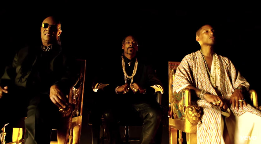 Snoop Dogg: California Roll Feat. Stevie Wonder & Pharrell (Video)