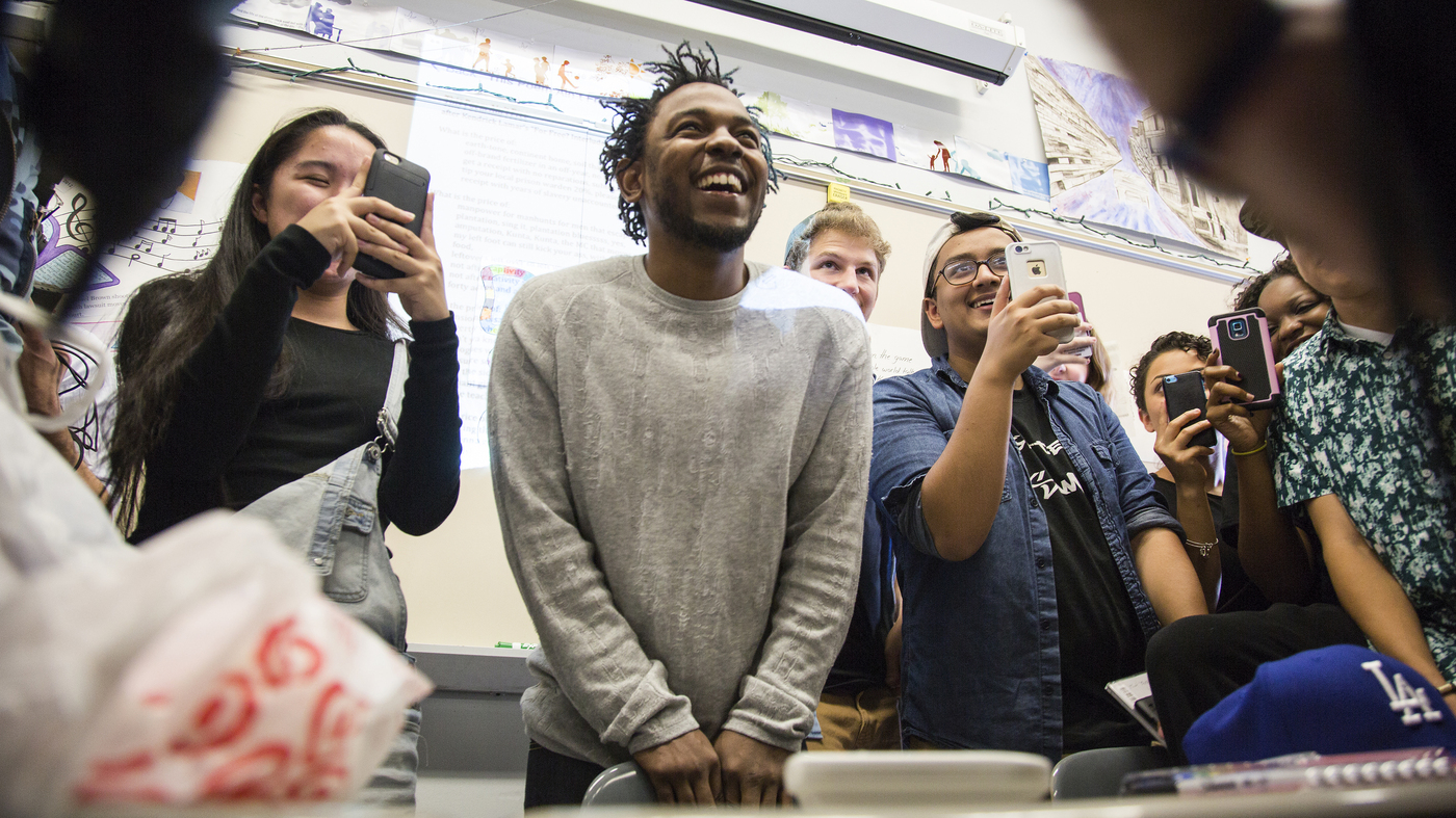 Hip-Hop Gives Back: High School Students Study ‘TPAB’, Get Surprise Visit From Kendrick Lamar